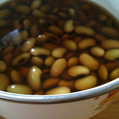 最近、青大豆をもらうことが多く、自分でもひたし豆レシピ投稿しましたが、しょうが入りは初めてです☆
いつもとまた違った感があって、楽しめました～ごちそう様でした～